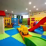 Globus Hotel 3*