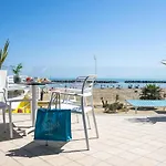 Globus Otel