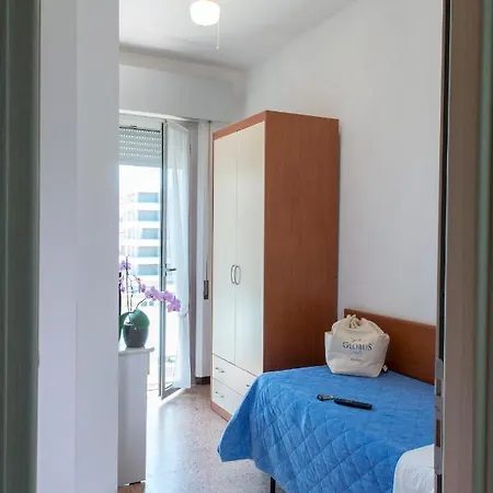 Отель Globus 3*